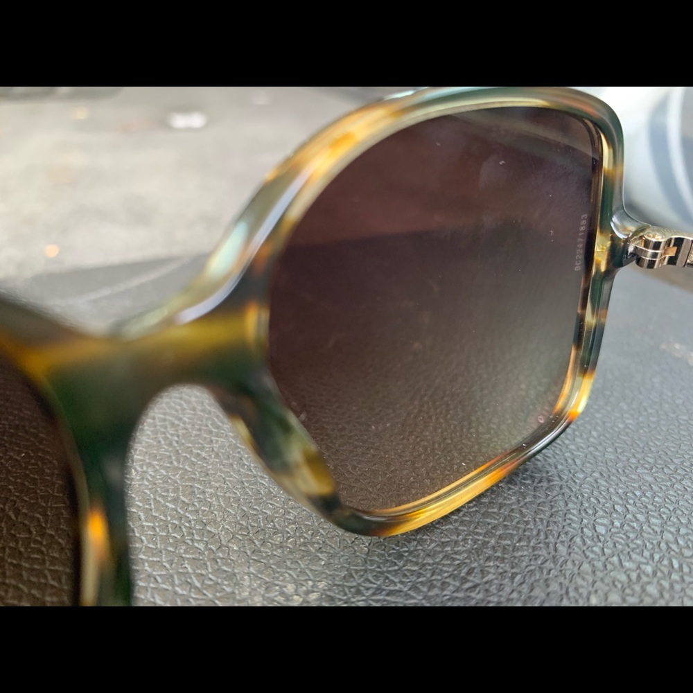 Chanel sunglasses - Picture 4 of 8